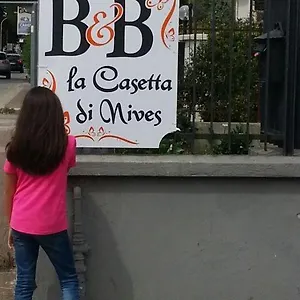 La Casetta Di Nives Couette-café Bari